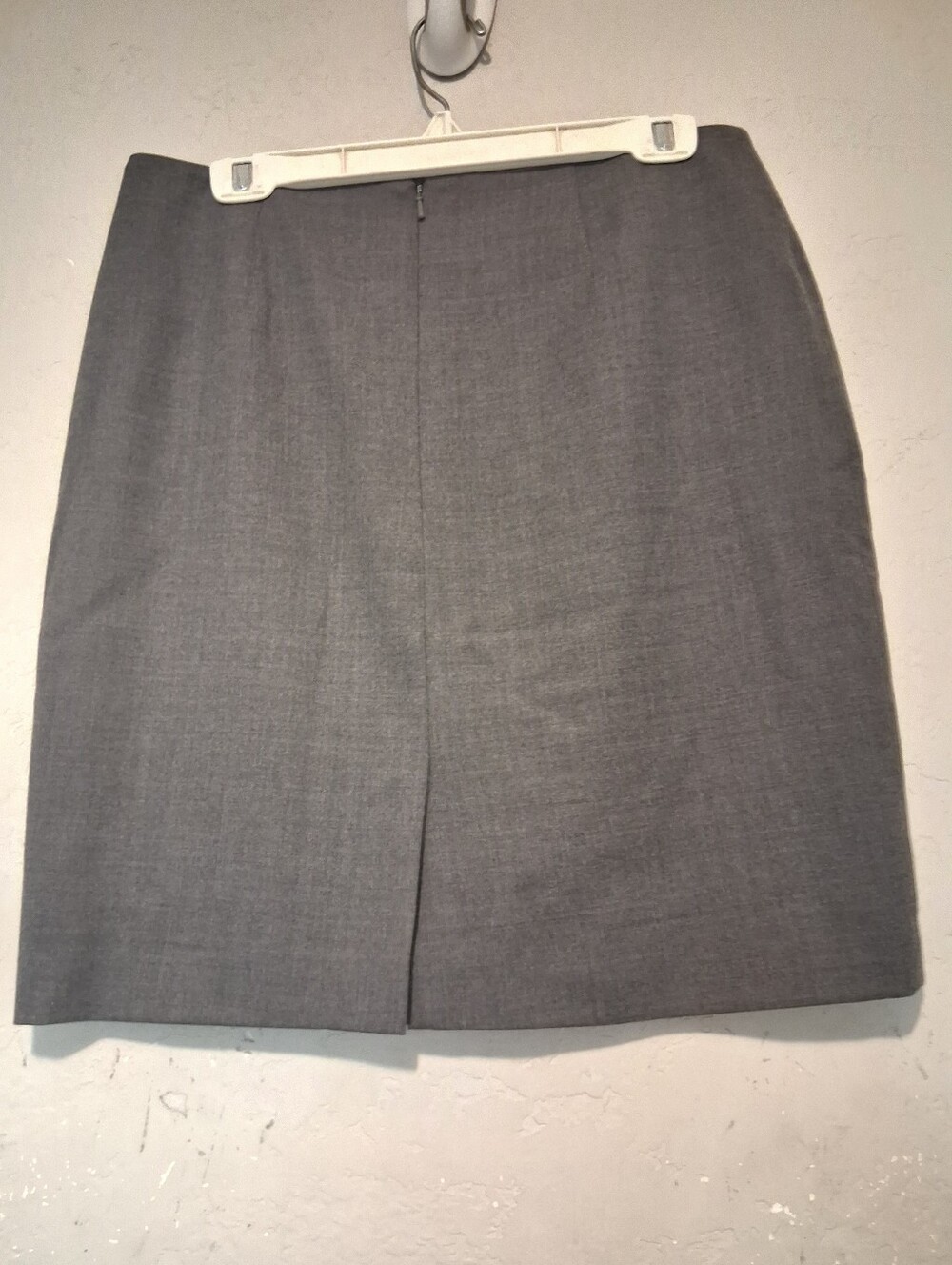Brooks Brother Women Pencil Skirt Wool Blend Gray Quiet Luxury Minimalist Sz12 - Picture 2 of 12